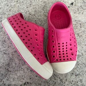Toddler girl pink natives size 7